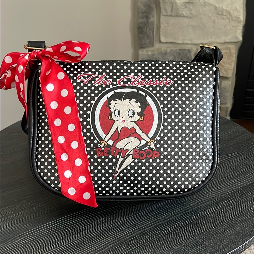 Betty Boop Bundle- Satchel/Crossbody, Socks and Twilly